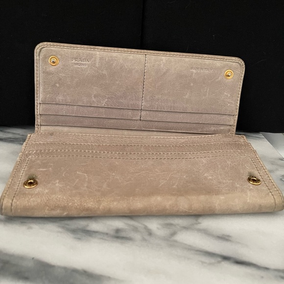 PRADA Leather Vitello Shine Continental Wallet GUC - Picture 8 of 13